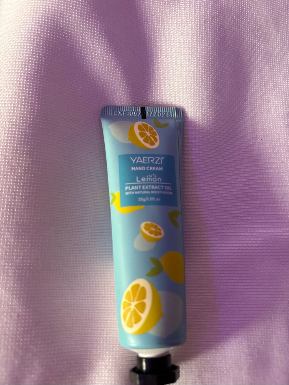 Yaerzi Lemon Hand Cream 30g Unopened & Sealed Expires 09/01/2028